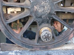 The connecting rod between the #4 axle and #5 axle was also removed to free the wheelset from the running gear